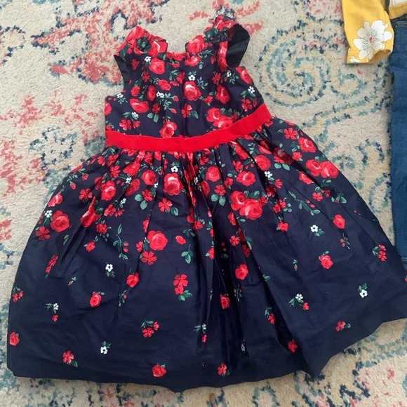 Great Assorted lot of Girls Toddler clothes and shoes!! - Picture 2 of 16